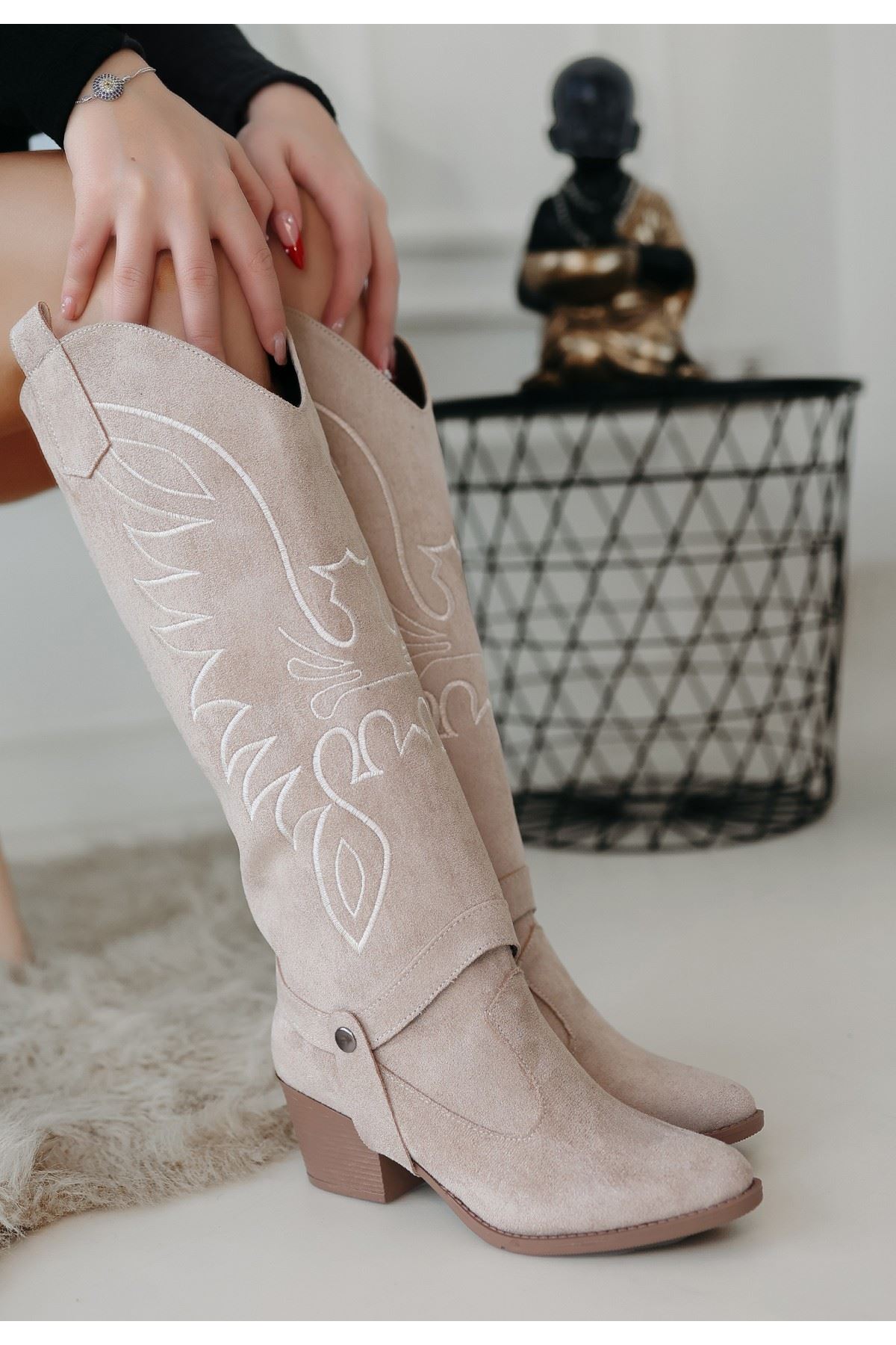 Jilla Bej Süet Tak Çıkar Topuklu Bot Ve Çizme
