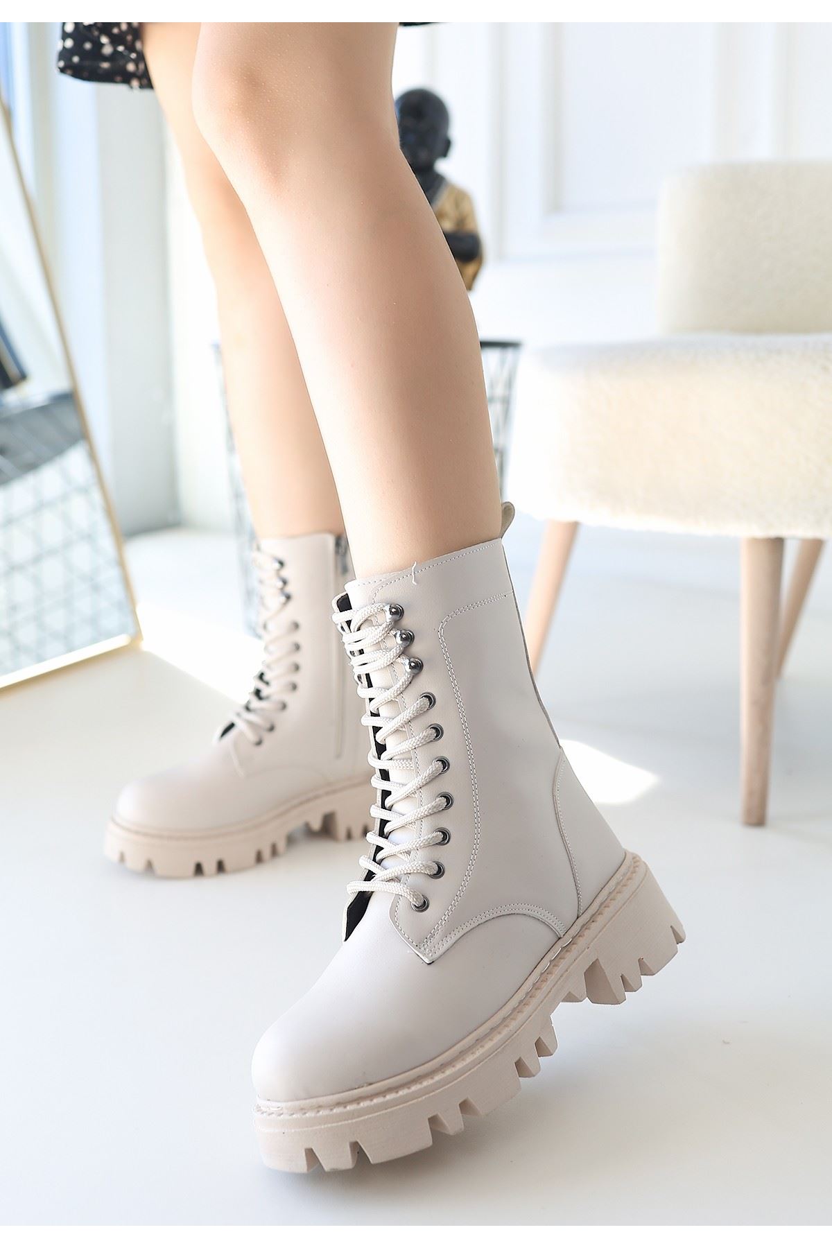 Neole Bej Bot Yan Profil ve Düz Taban