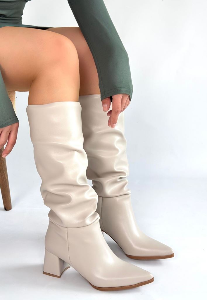 Piyat Ten Çizme Arka Duruş ve Fermuar Detayı