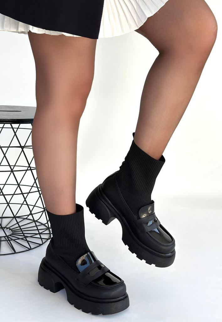 Wanye Siyah Streçli Bot Arka Duruş ve Streç Yapı