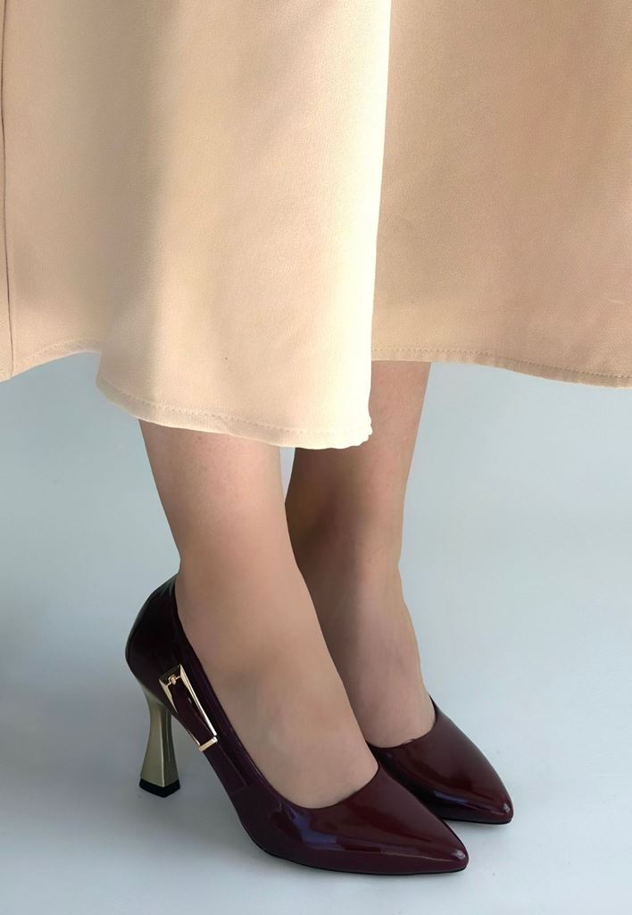 Motya Bordo Rugan Topuklu Ayakkabı Arka Duruş