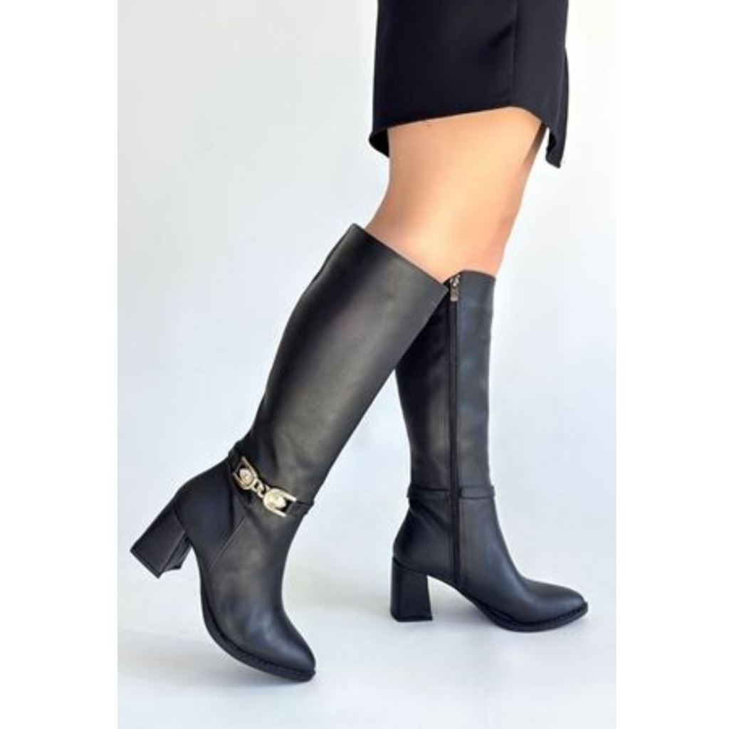 Loora Zebra Bot Arka Duruş ve Saten Doku