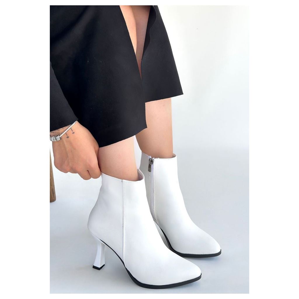 Mişha Beyaz Sivri Burun Kadeh Topuk Fermuarlı Kadın Bilekte Bot