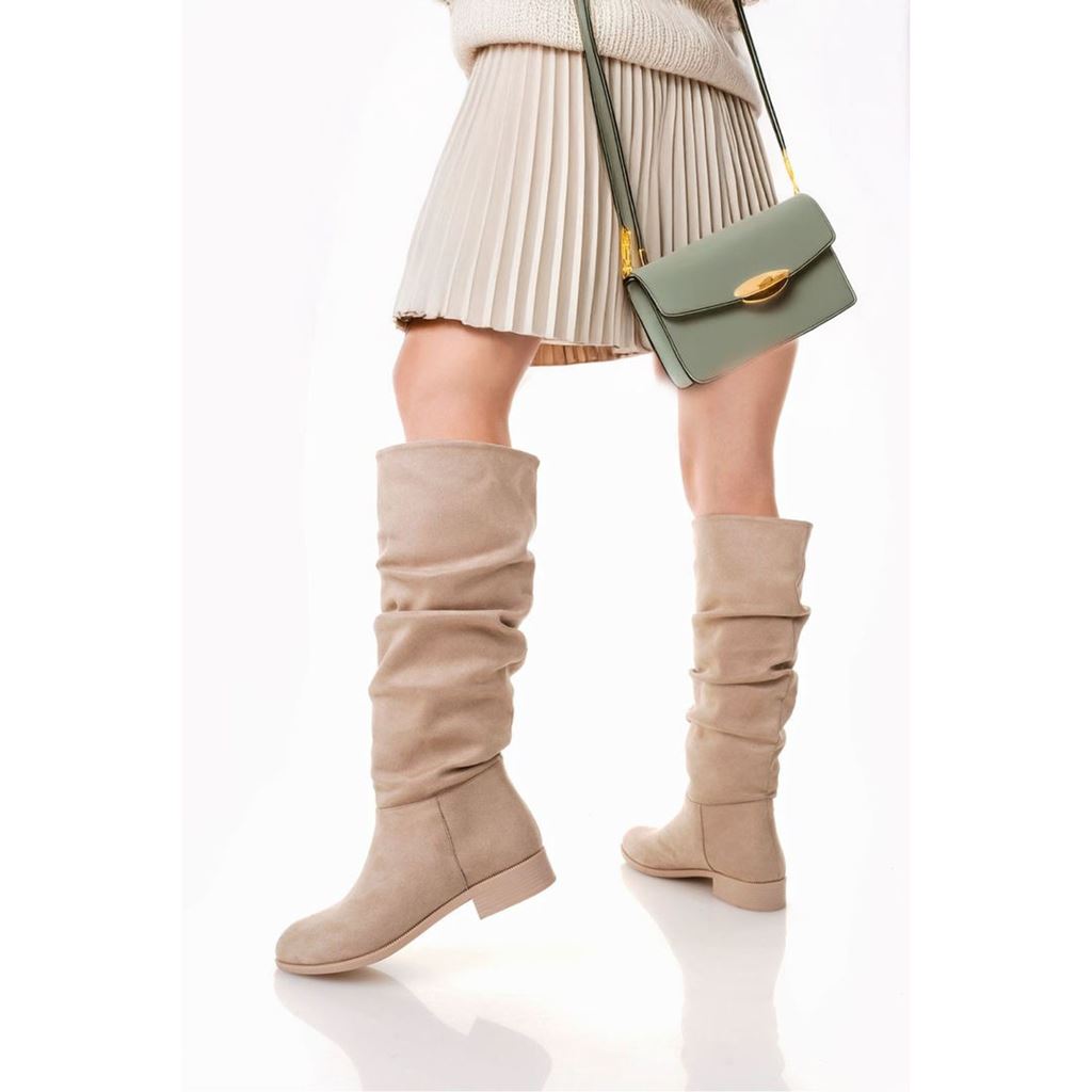 Winda Bej Süet Diz Altı Alçak Topuklu Kadın Çizme