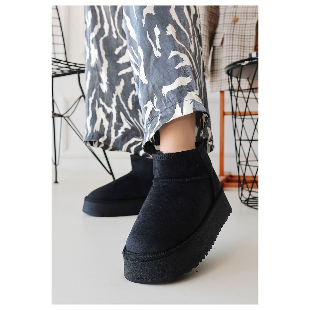 Linne Siyah Platform Tabanlı İçi Kürklü Süet Kadın Mini Bot