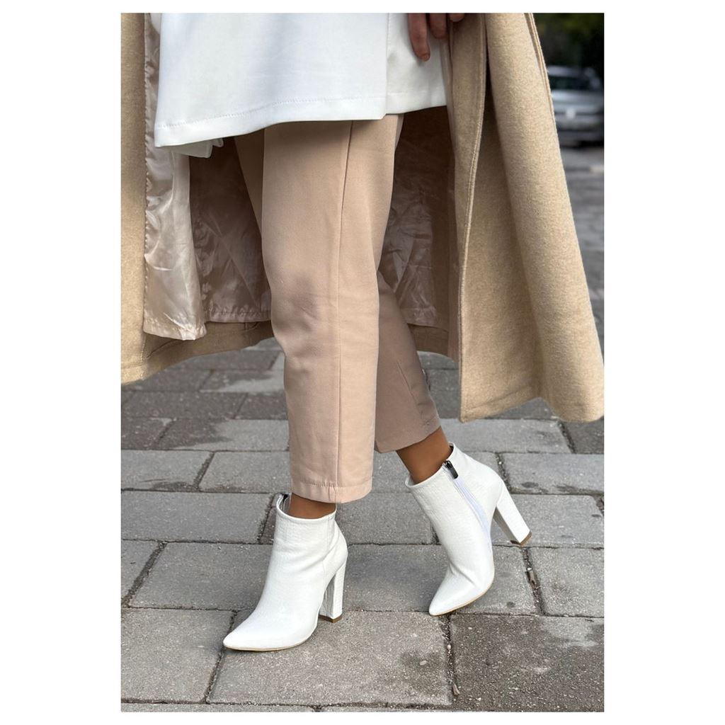 Loora Beyaz Rugan Desenli Topuklu Bot