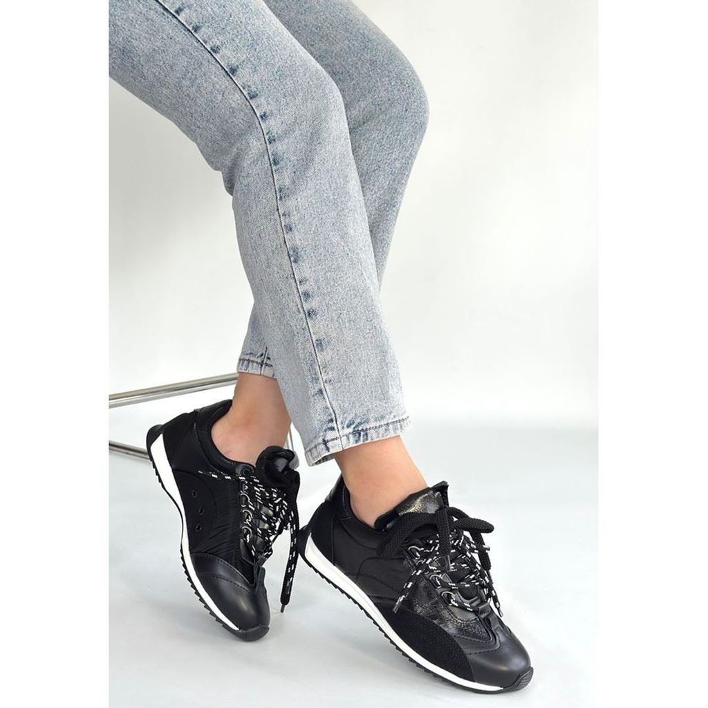 Ranu Siyah Cilt Paraşüt Detaylı Bağcıklı Spor Ayakkabı