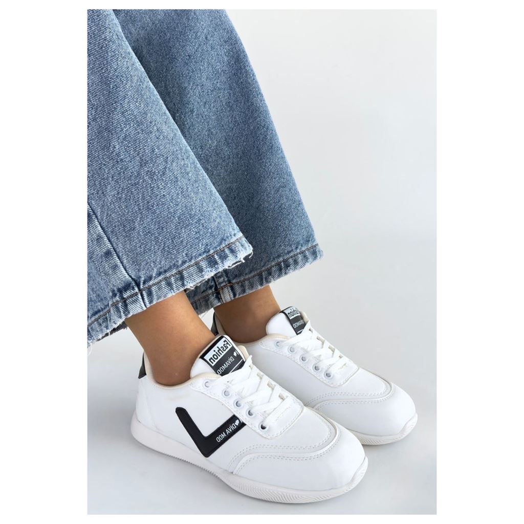 Jowen Beyaz Cilt Siyah Detaylı Bağcıklı Spor Ayakkabı