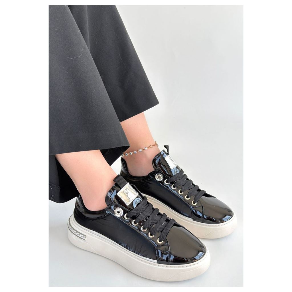 Hley Siyah Rugan Gümüş Detaylı Platform Tabanlı Kadın Sneaker
