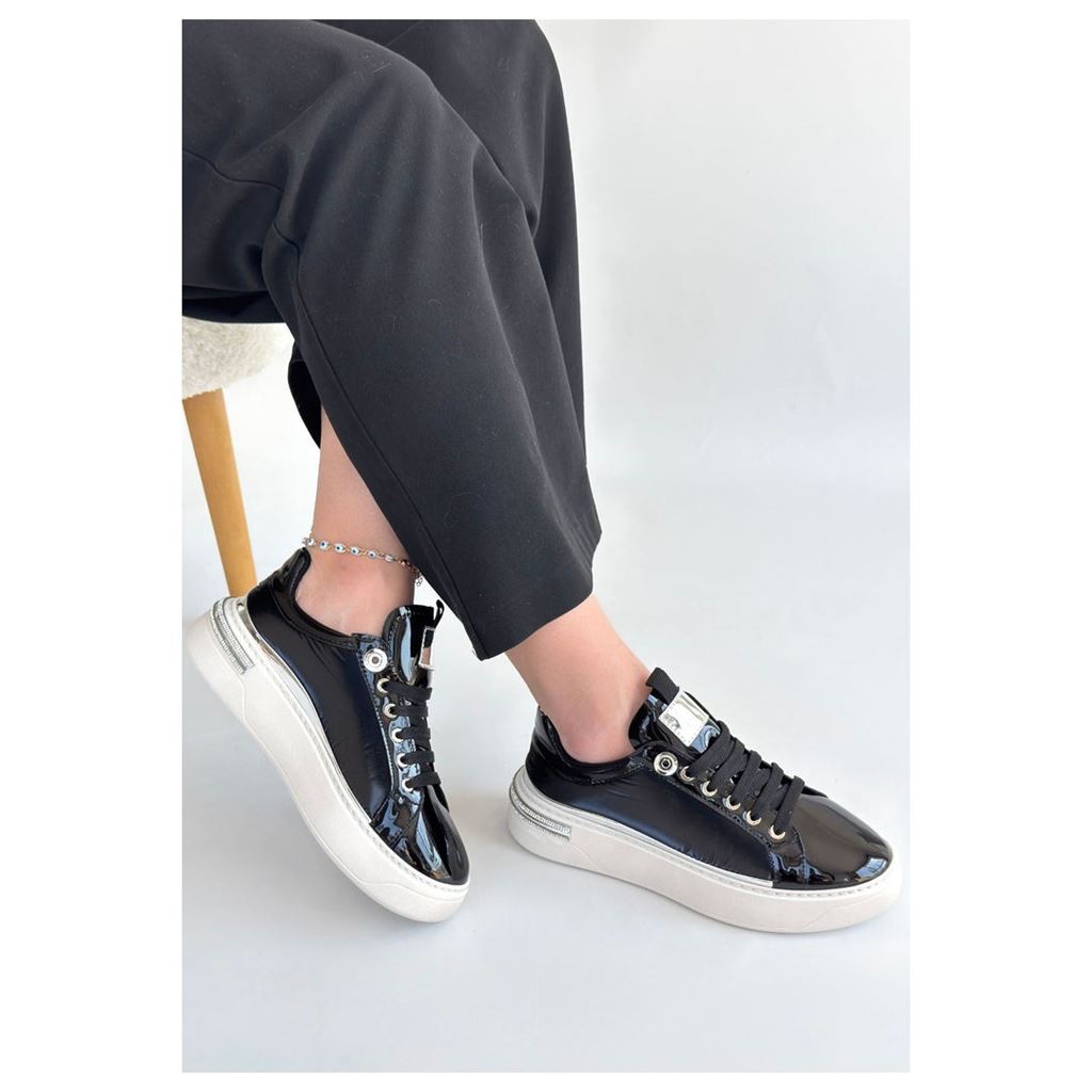 Hley Siyah Rugan Gümüş Detaylı Platform Tabanlı Kadın Sneaker