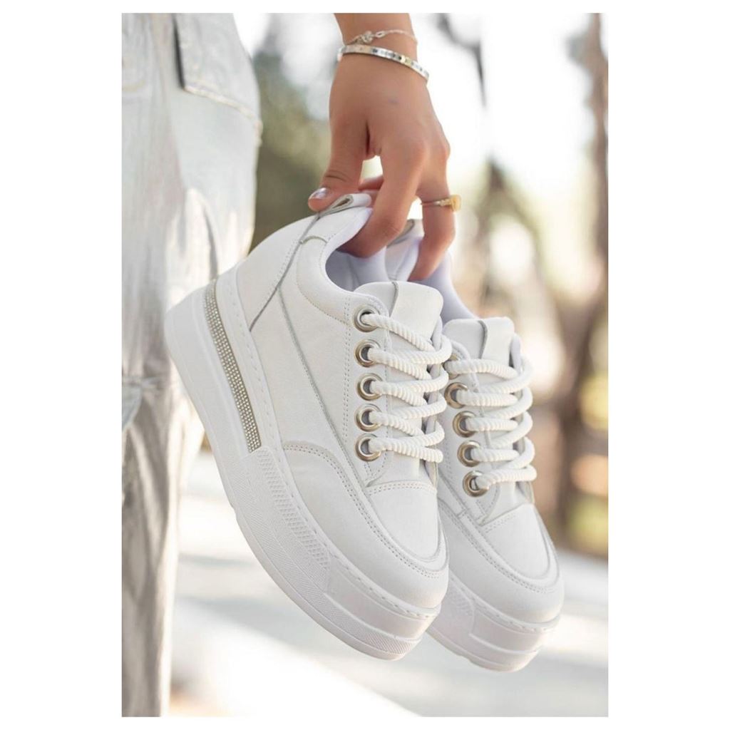 Lulu Beyaz Cilt Bağcıklı Spor Ayakkabı