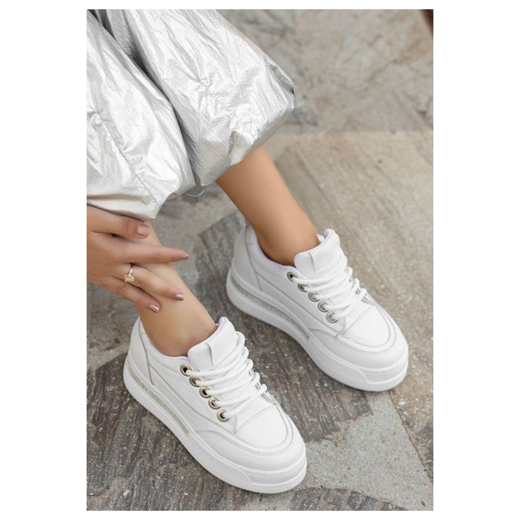 Lulu Beyaz Cilt Bağcıklı Spor Ayakkabı