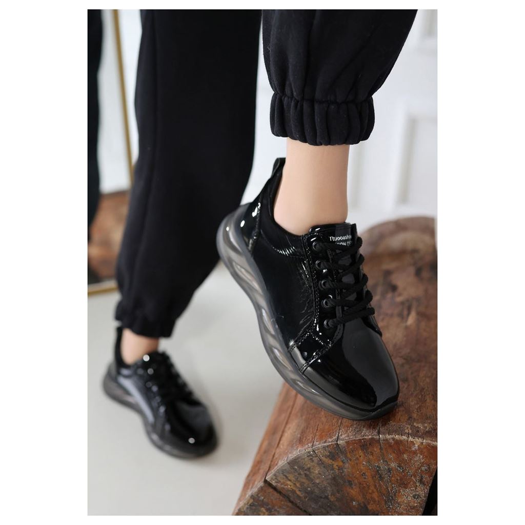 Piona Siyah Rugan Gri Tabanlı Spor Ayakkabı