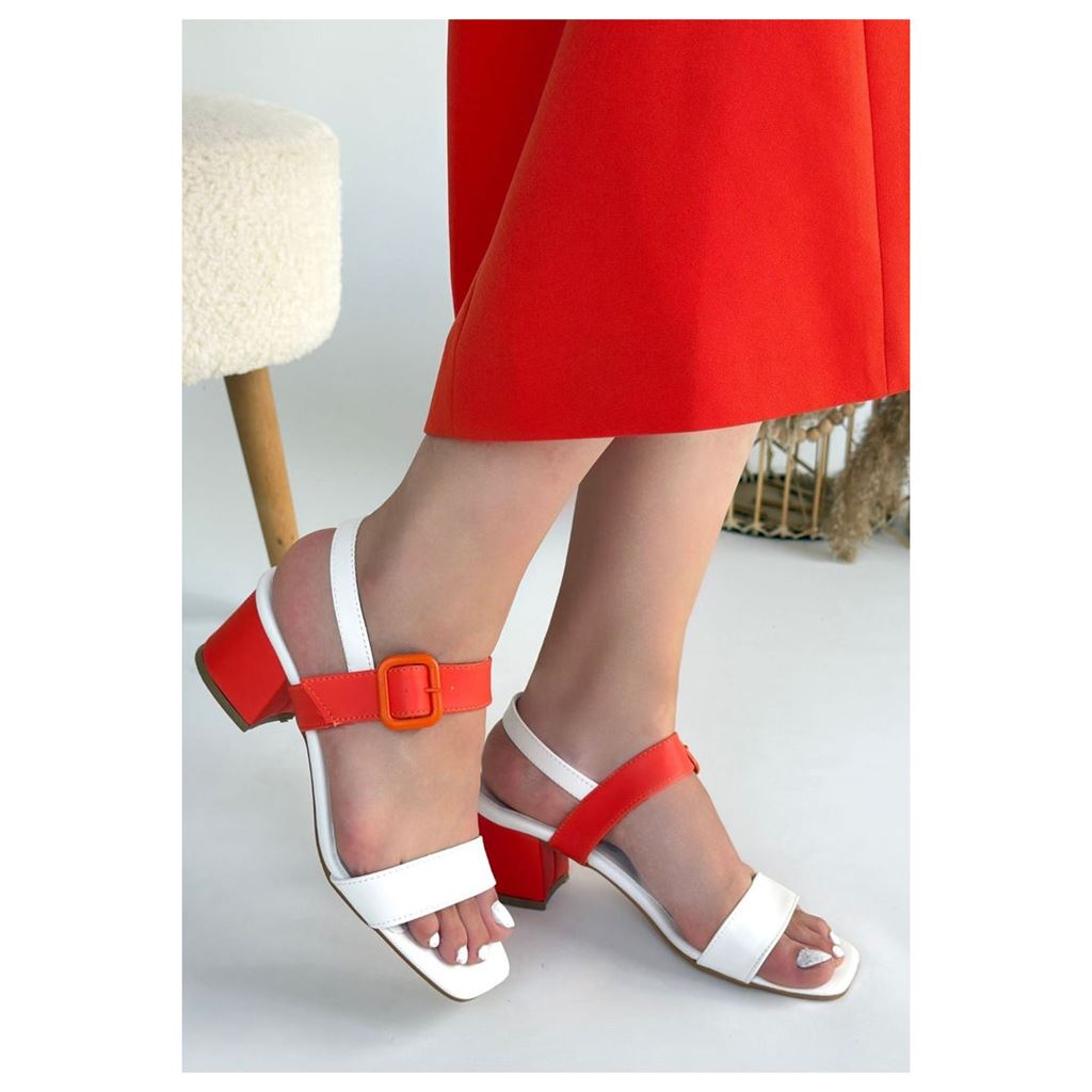 Year Beyaz Cilt Turuncu Detaylı Topuklu Ayakkabı