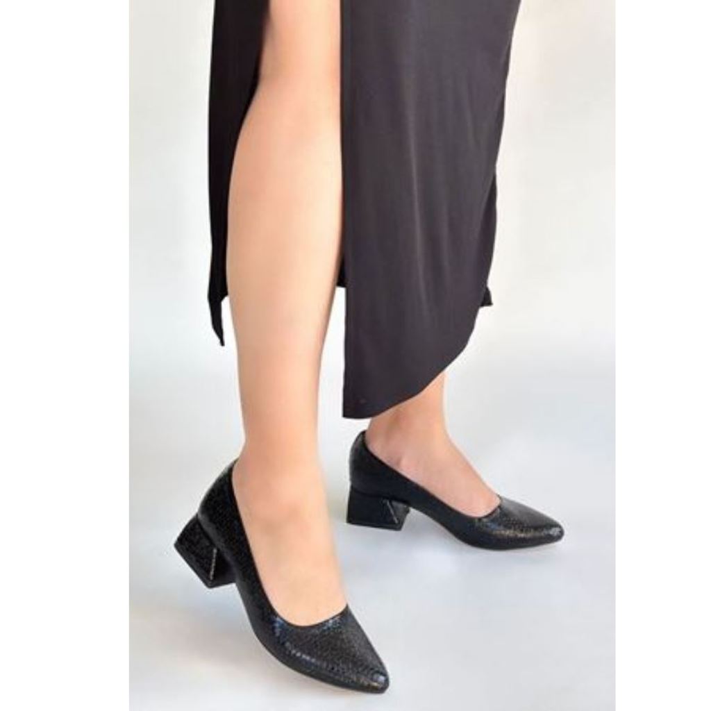 Nitya Siyah Baskılı Rugan Topuklu Ayakkabı