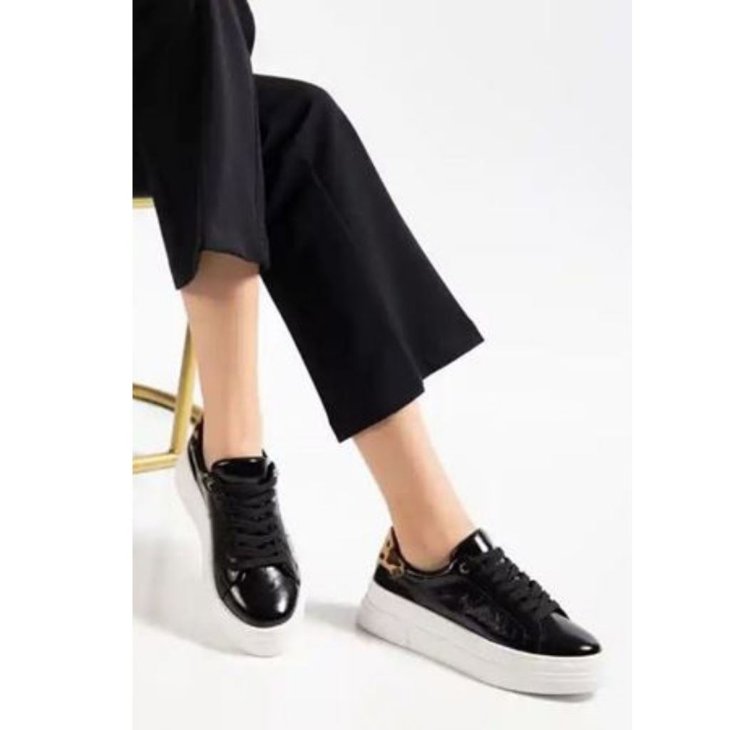 Jetan Siyah Rugan Bağcıklı Spor Ayakkabı