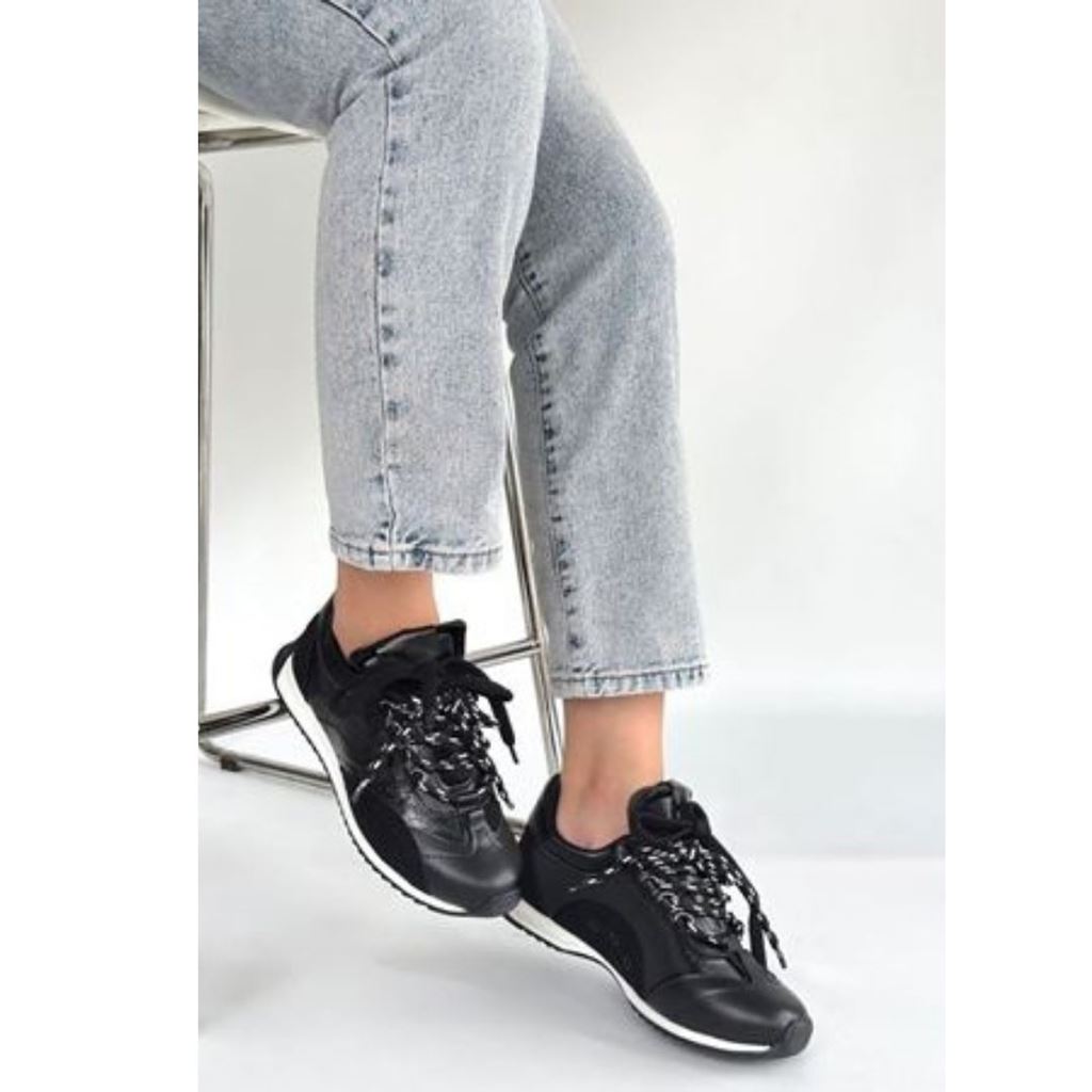 Reat Siyah Cilt Bağcıklı  Paraşüt Detaylı Spor Ayakkabı