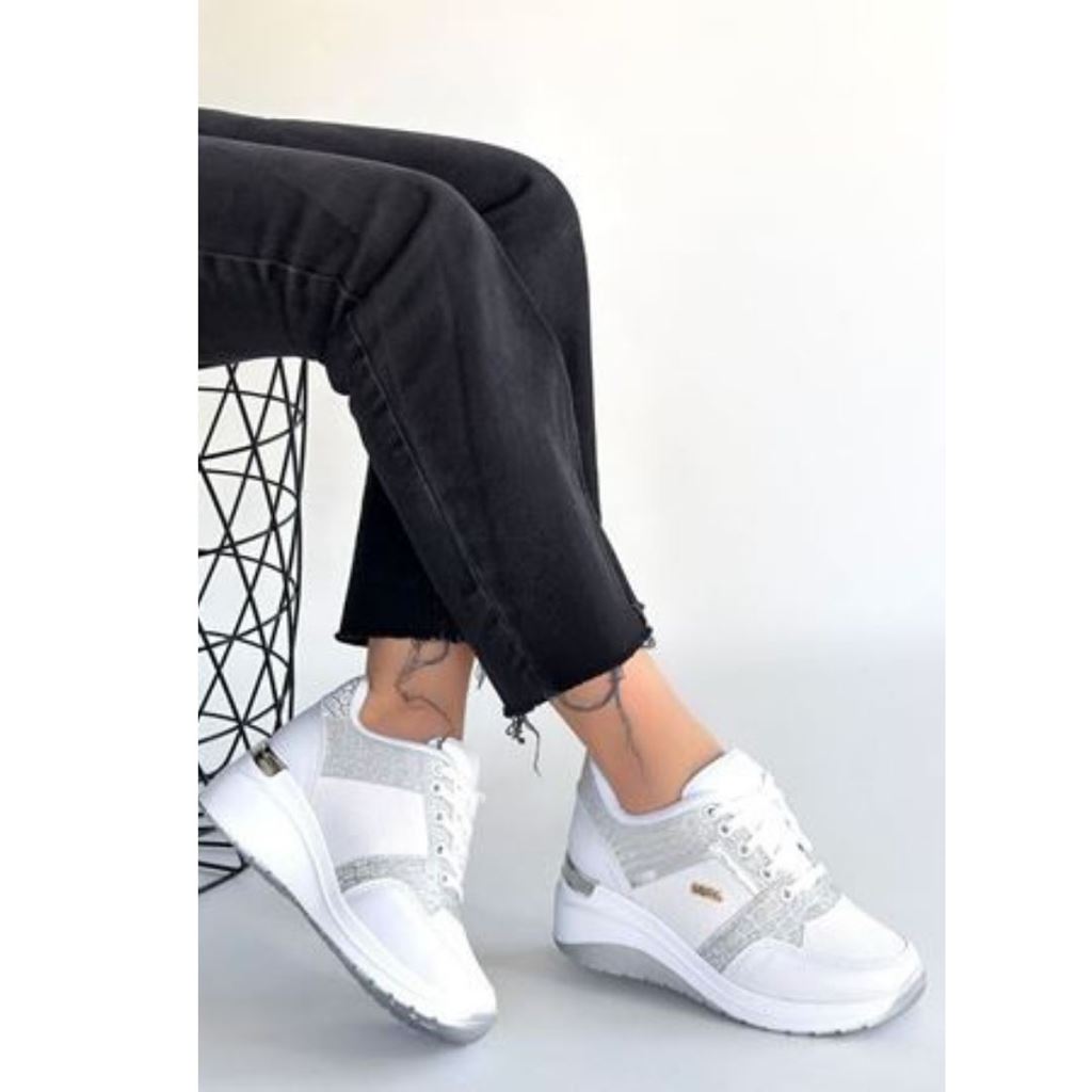 Geja Beyaz Cilt Bağcıklı Spor Ayakkabı
