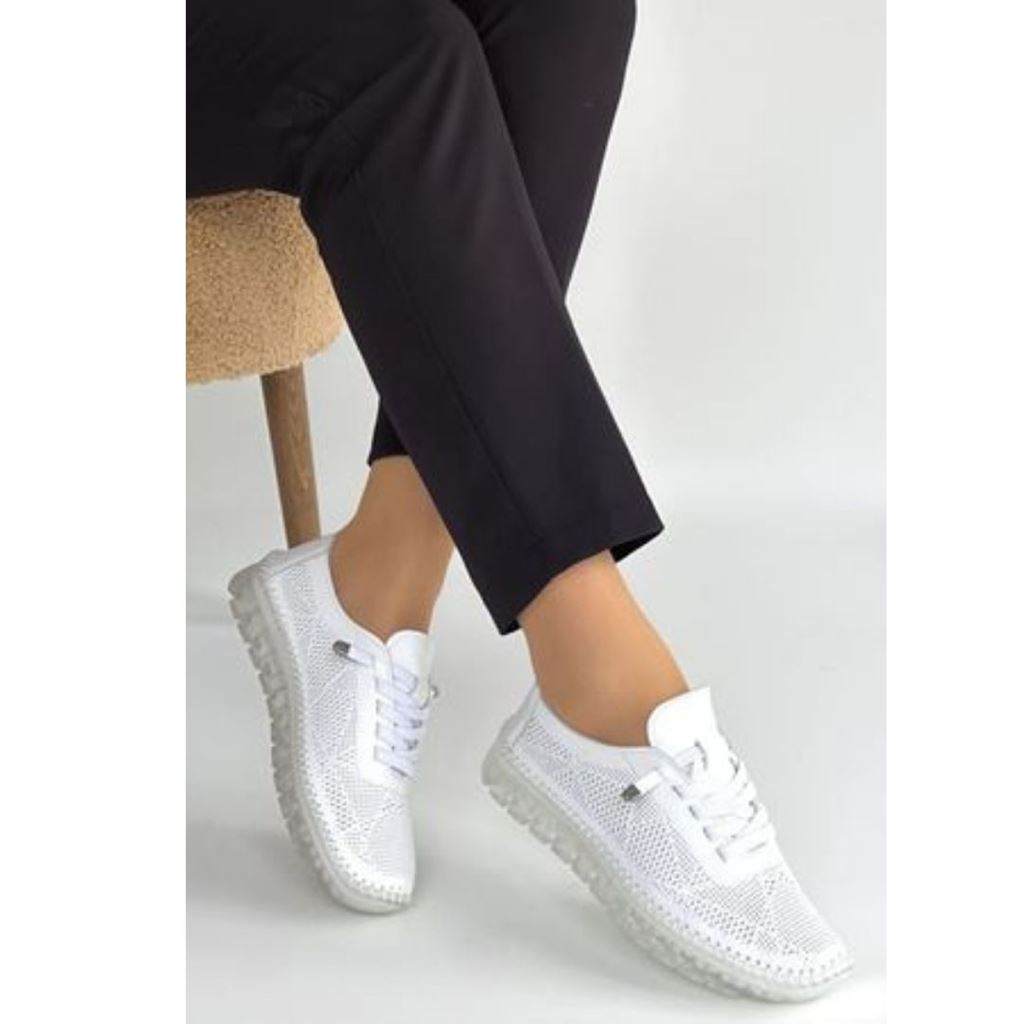 Merja Beyaz Deri Bağcıklı Spor Ayakkabı