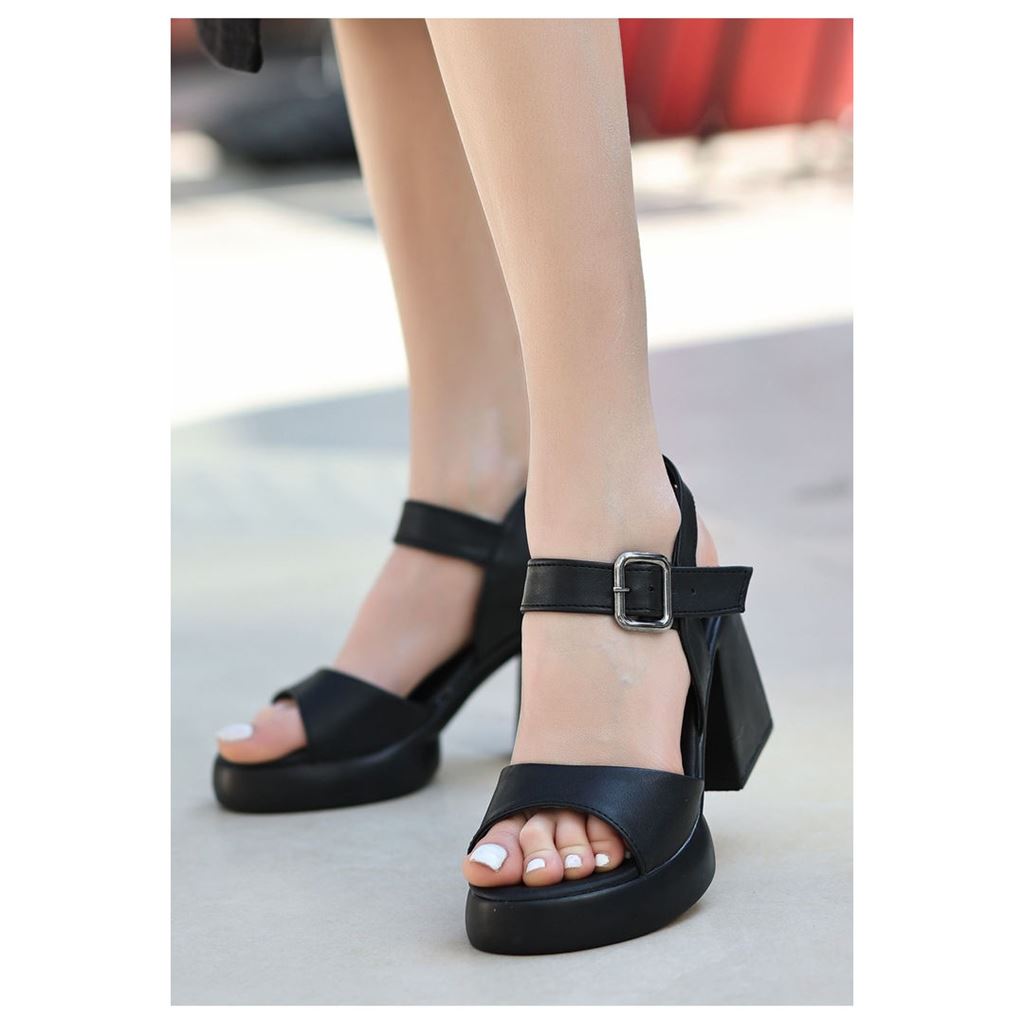 Sody Siyah Cilt Topuklu Sandalet