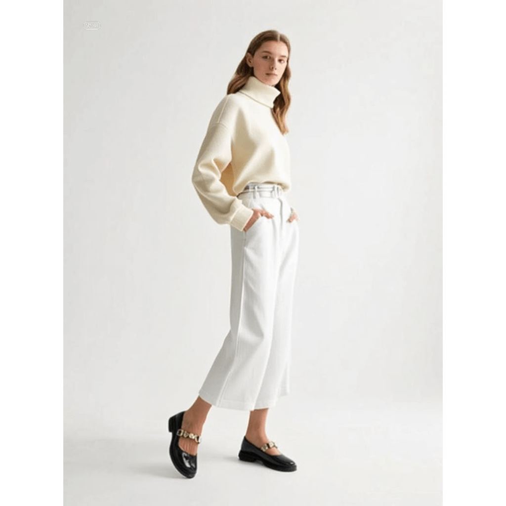 Okira Siyah Rugan Ortopedik Madalyonlu Kalın Taban Kadın Babet