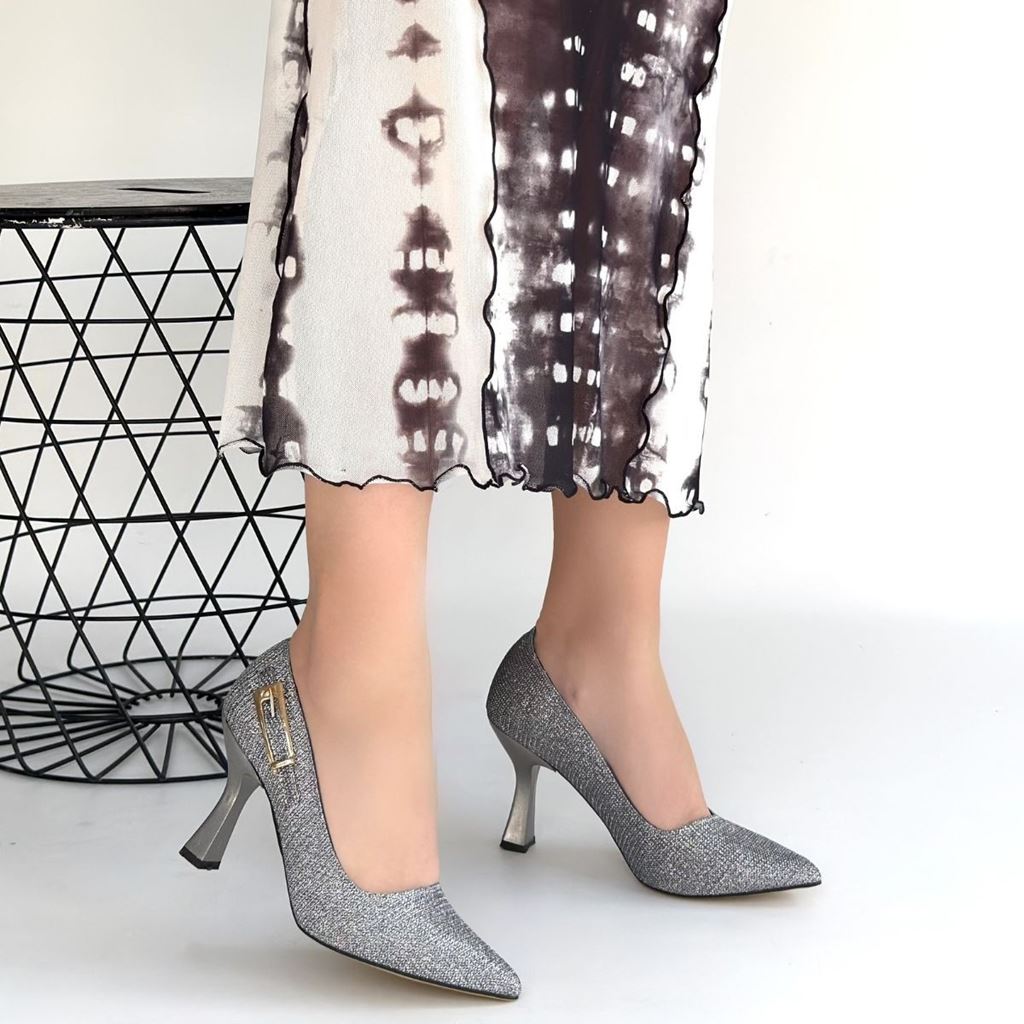 Cerin Gümüş Saten Simli Topuklu Ayakkabı