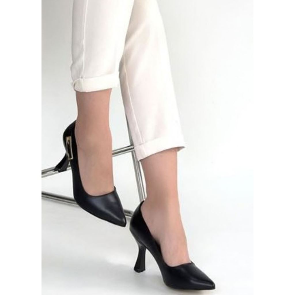 Cerin Siyah Cilt Topuklu Ayakkabı