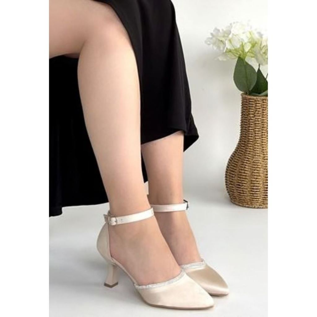 Mejja Bej Saten Topuklu Ayakkabı