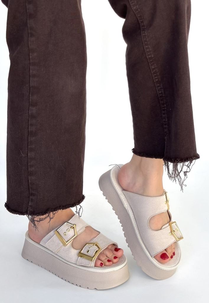 Coer Bej Süet Çift Tokalı Terlik