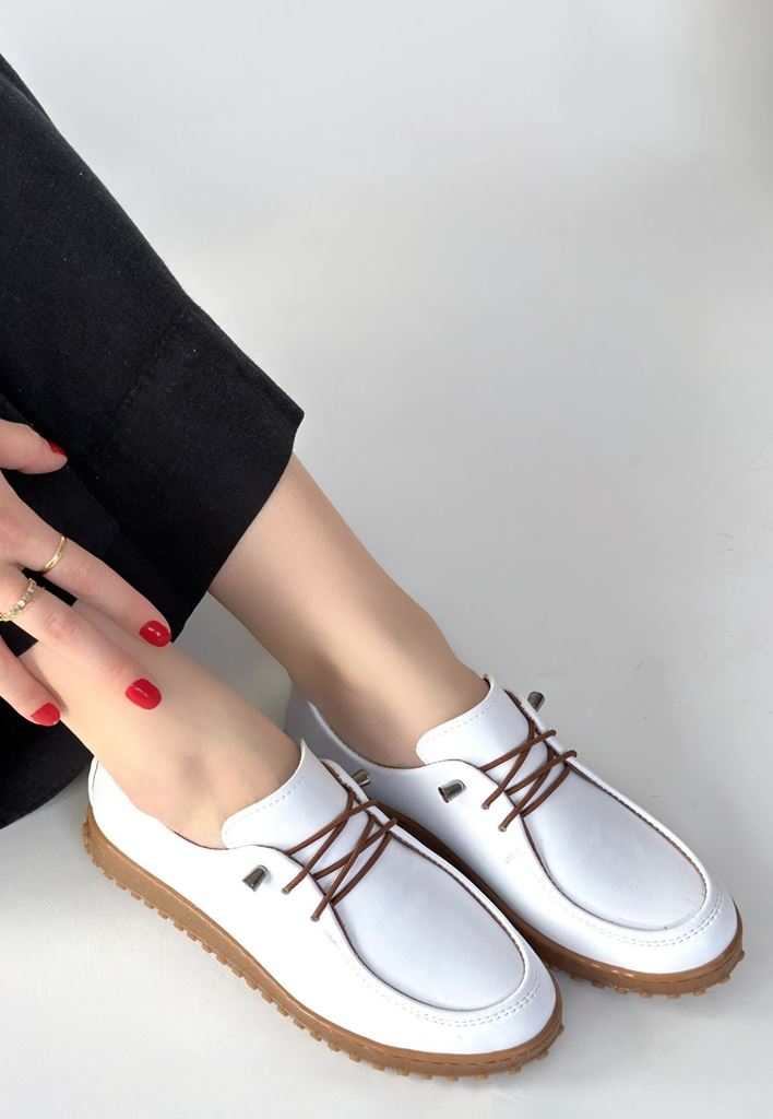 Guot Beyaz Cilt Bağcıklı Babet Ayakkabı