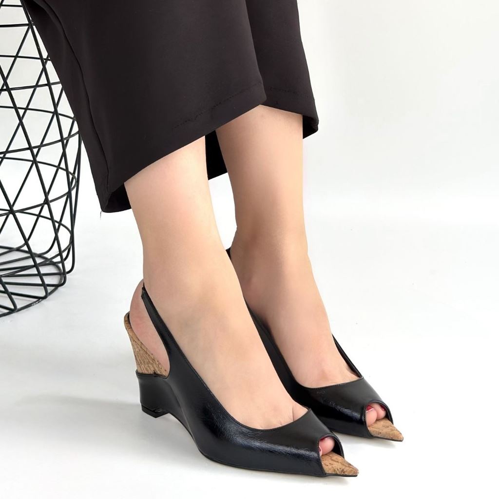 Nemba Siyah Rugan Dolgu Topuk Ayakkabı