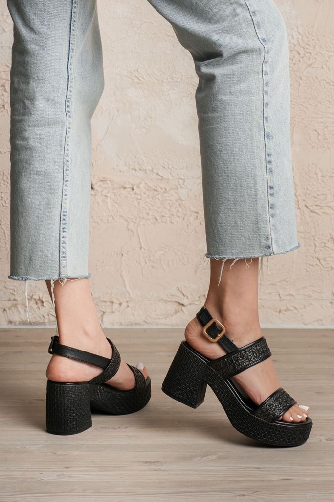 Wowi Siyah Cilt Baskılı Topuklu Sandalet