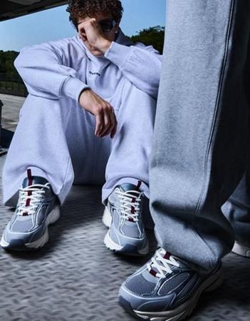 Adımlarınızla Tarzınızı Anlatın: Modumnet ile 2025-2026 Ayakkabı Trendleri ve Stil Rehberi