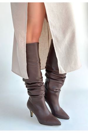 Zelya Kahverengi Çizme Yan Profil ve Orta Topuk