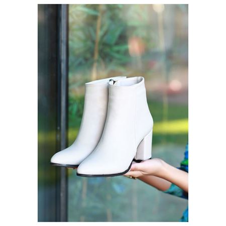 Biya Bej Kalın Topuk Küt Burun Cilt Kadın Bilekte Bot