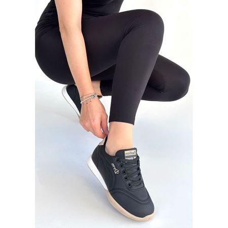 Tawen Siyah Cilt Bej Tabanlı Bağcıklı Spor Ayakkabı
