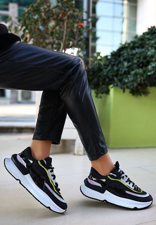 Aleh Siyah Cilt Lila Detaylı Spor Ayakkabı