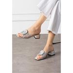 Anca Gümüş Rugan Topuklu Terlik